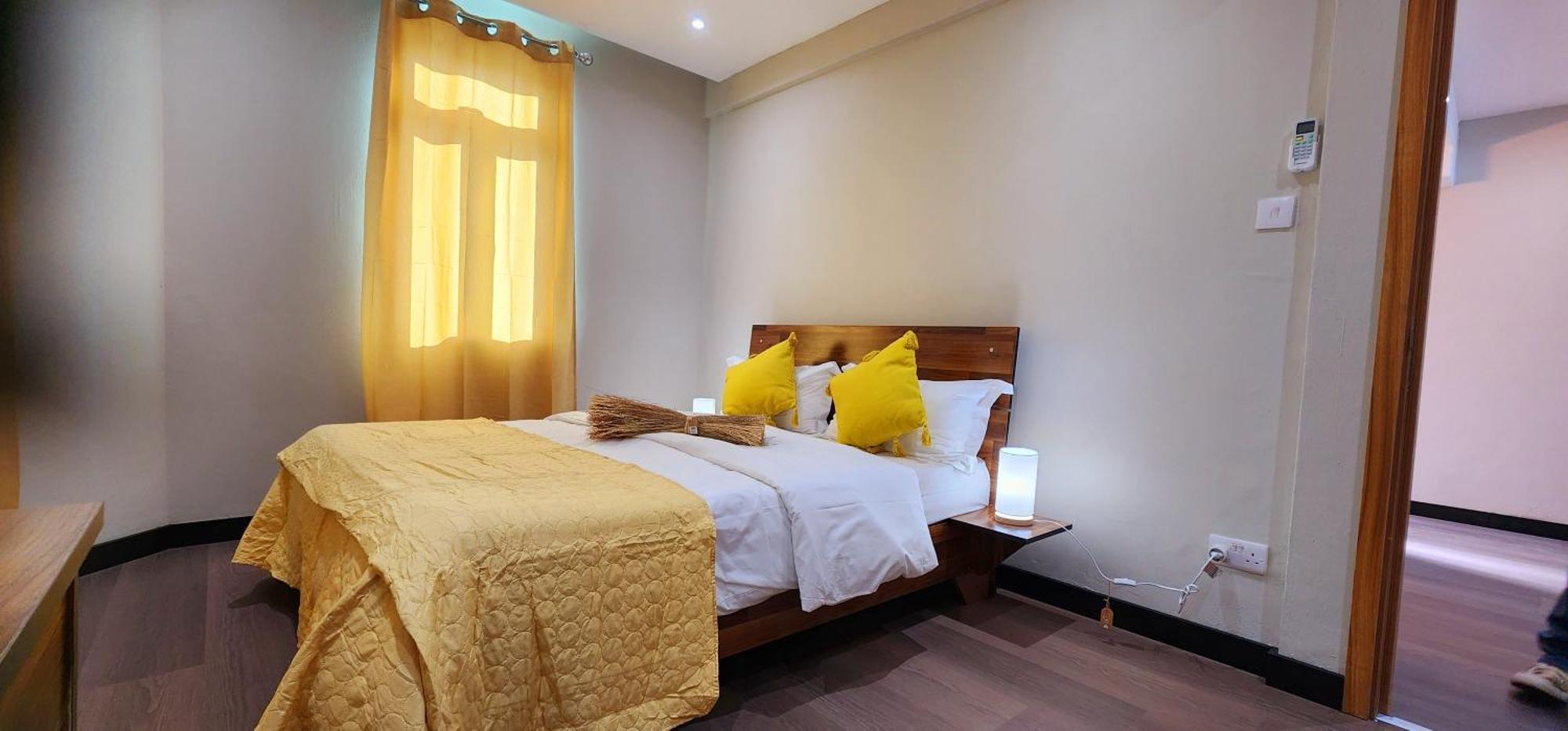 Phoenix Beach Apartments Sea View Flic en Flac Экстерьер фото