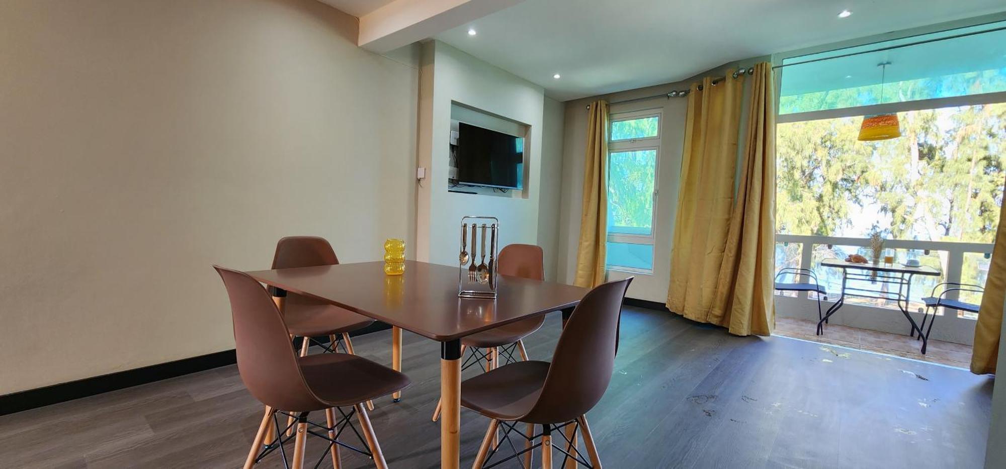 Phoenix Beach Apartments Sea View Flic en Flac Экстерьер фото