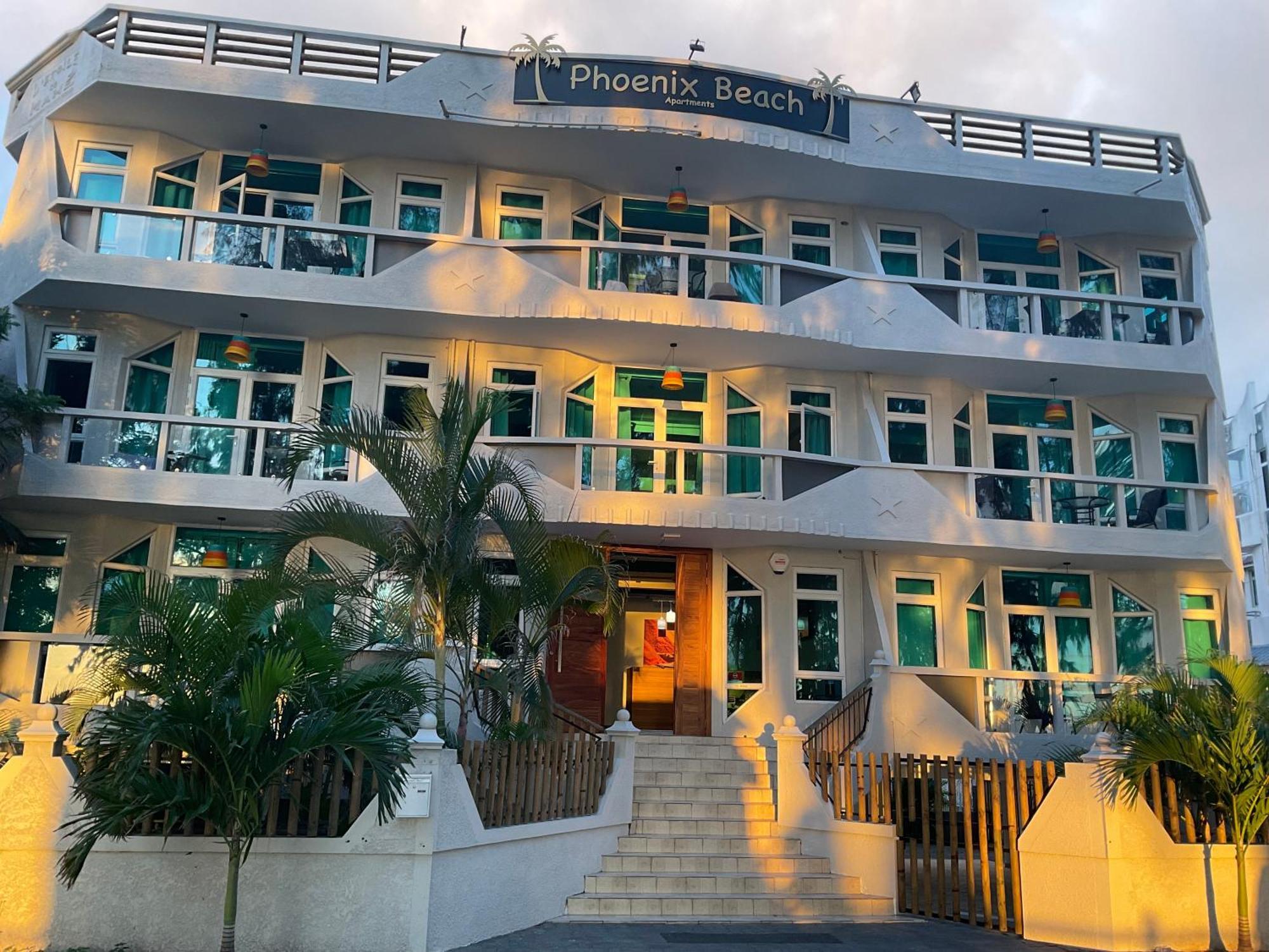 Phoenix Beach Apartments Sea View Flic en Flac Экстерьер фото